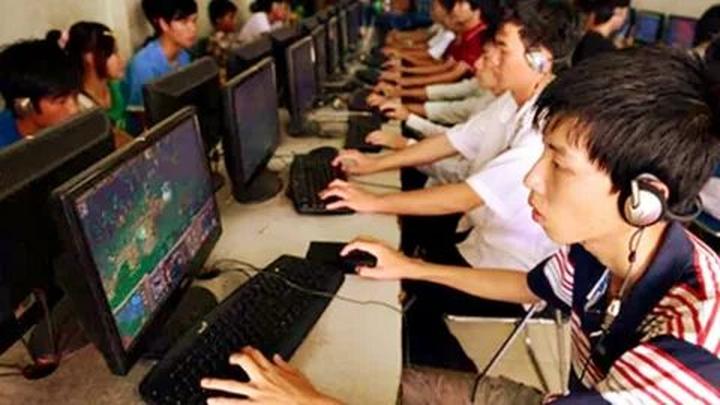 4 kiểu áo không thể thiếu - Cảm hứng video marketing từ Hotspot Matrix